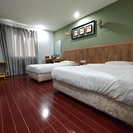 Oyo 90248 Kapitan Inn Bintulu Kültér fotó